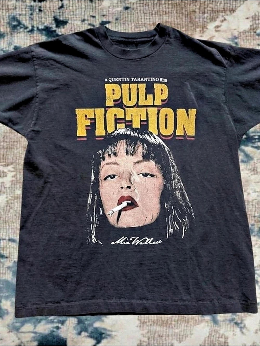 Gildan Pulp Fiction Mia Wallace Graphic Tee Black